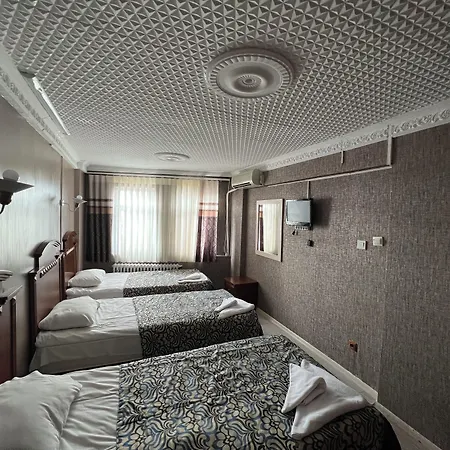 Red Rose Hotel 4*