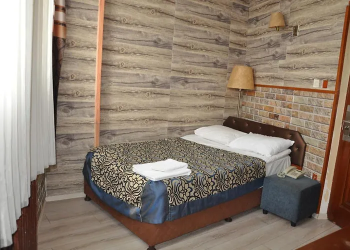 Hotel Red Rose 4*