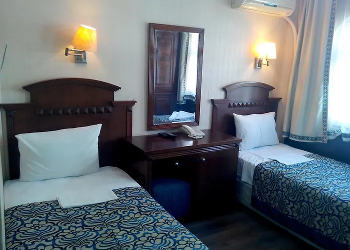 Hotel Red Rose