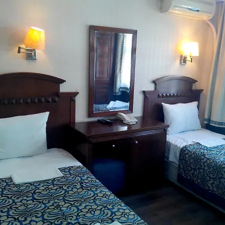 Hotel Red Rose