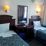 Hotel Red Rose
